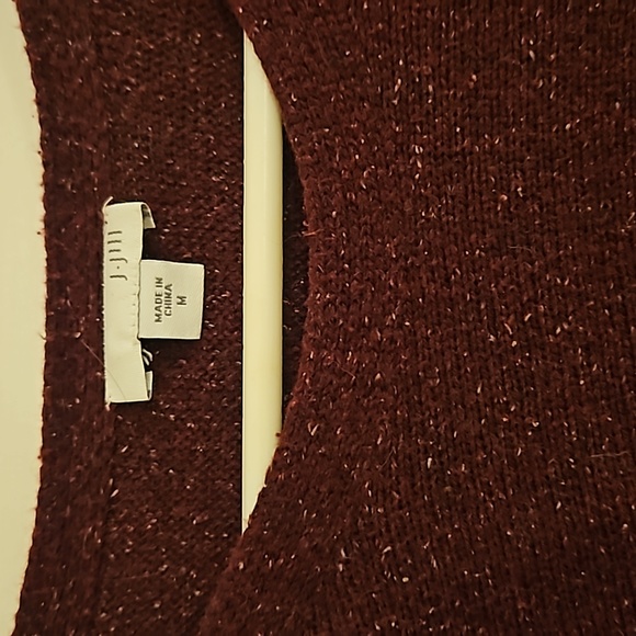 Maroon red sweater - Picture 2 of 2
